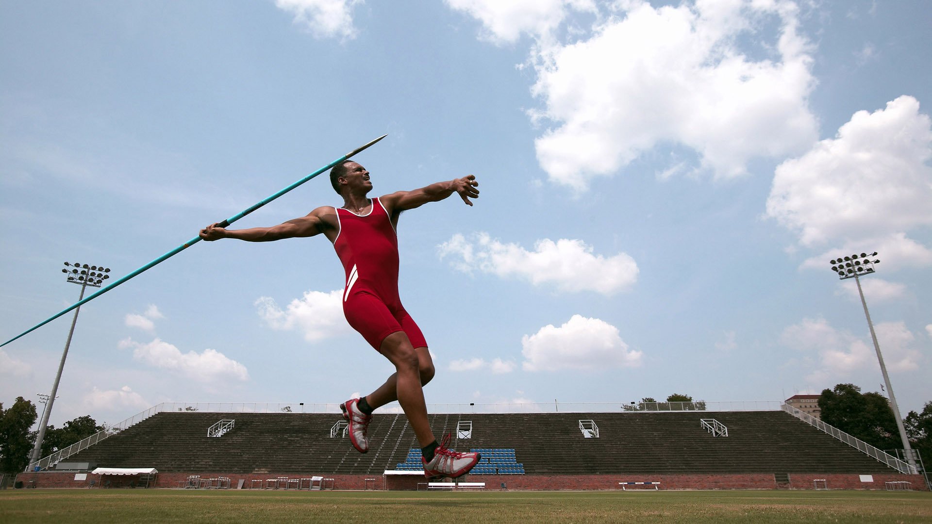 拜仁反击决断快，终结效率高，拜仁收官战